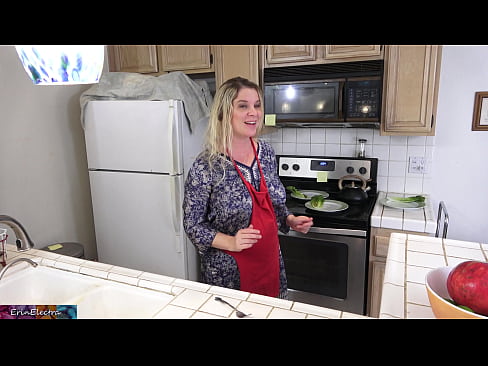 ❤️ A madrasta o ordenha na cozinha antes de sua data ☑ Porno real vídeo em nós pt-br.eggporncomics.ru
