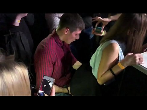 ❤️ Sexo real em uma boate russa. Menina russa de 18 anos no ânus e vagina fodida em uma casa noturna ☑ Porno real vídeo em nós pt-br.eggporncomics.ru