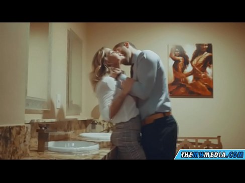 ❤️ Quando uma loira peituda o seduz em um banheiro público ☑ Porno real vídeo em nós pt-br.eggporncomics.ru
